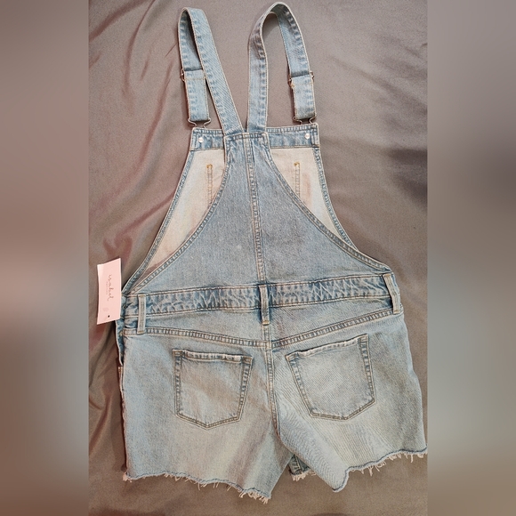 Isabel Maternity Jean Shortalls Light Wash - Picture 4 of 7